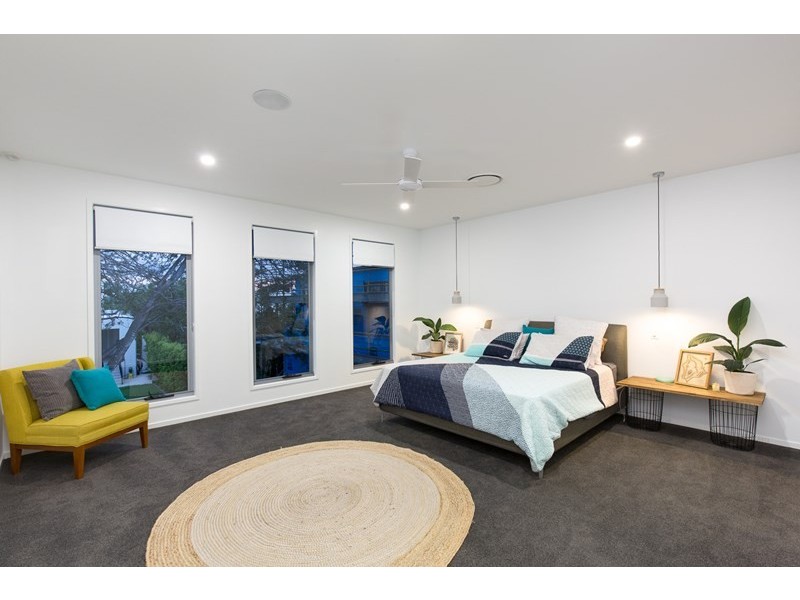 24 McDonald Street, Hawthorne QLD 4171