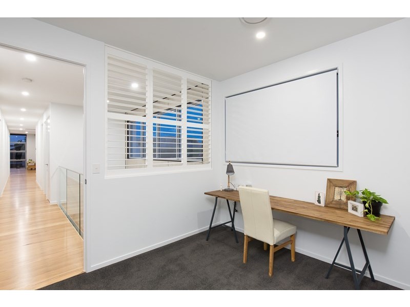 24 McDonald Street, Hawthorne QLD 4171