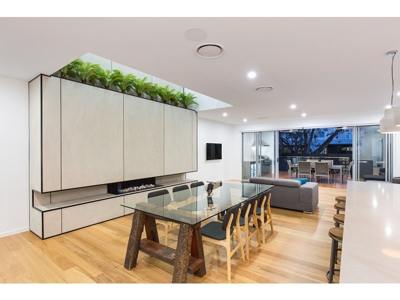 24 McDonald Street, Hawthorne QLD 4171