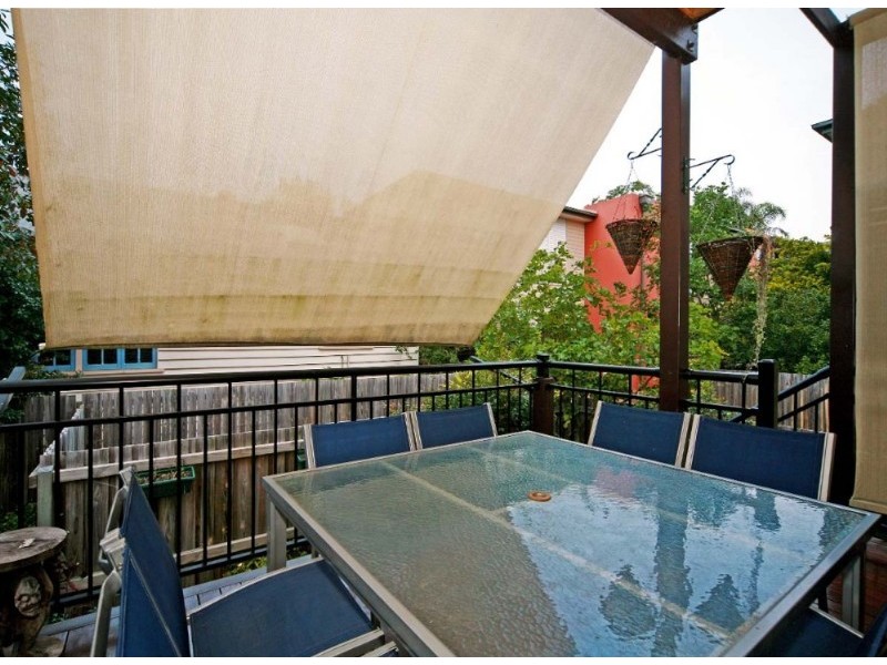 4/61 Riding Road, Hawthorne QLD 4171