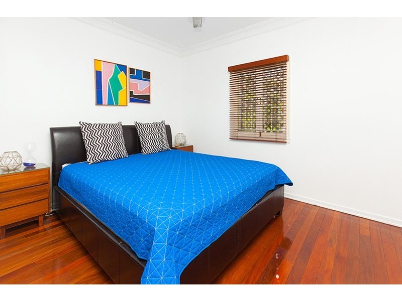 1 Corn Street, Holland Park West QLD 4121