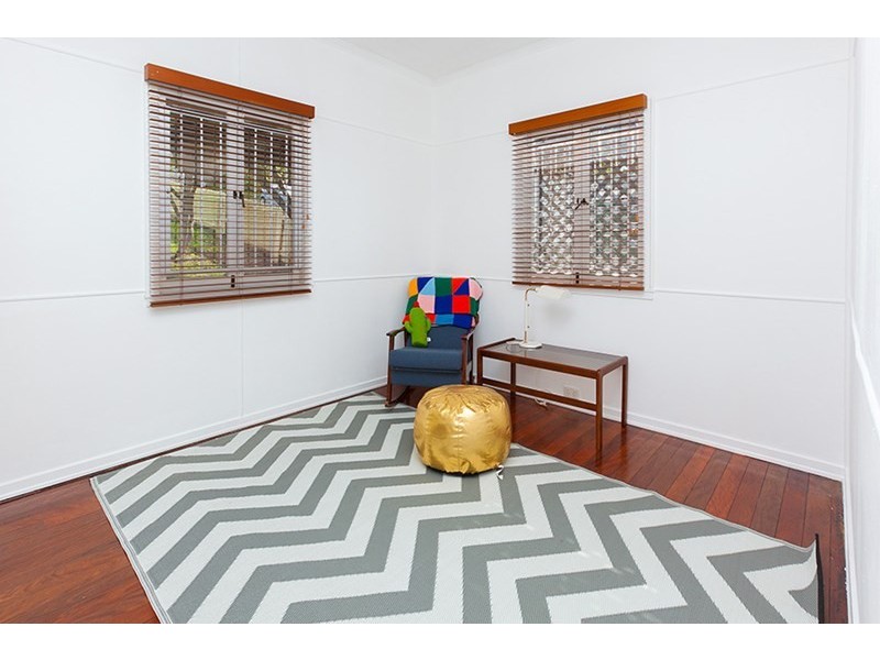 1 Corn Street, Holland Park West QLD 4121