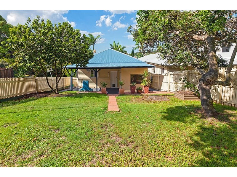 1 Corn Street, Holland Park West QLD 4121