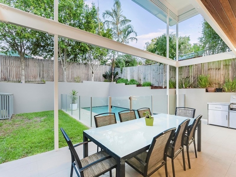 35 Margaret Street, Camp Hill QLD 4152