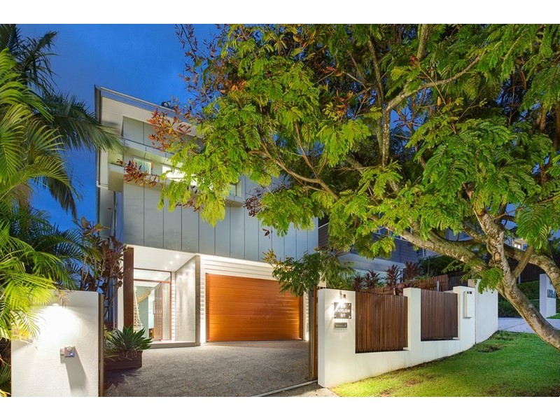 33 Taylor Street, Balmoral QLD 4171