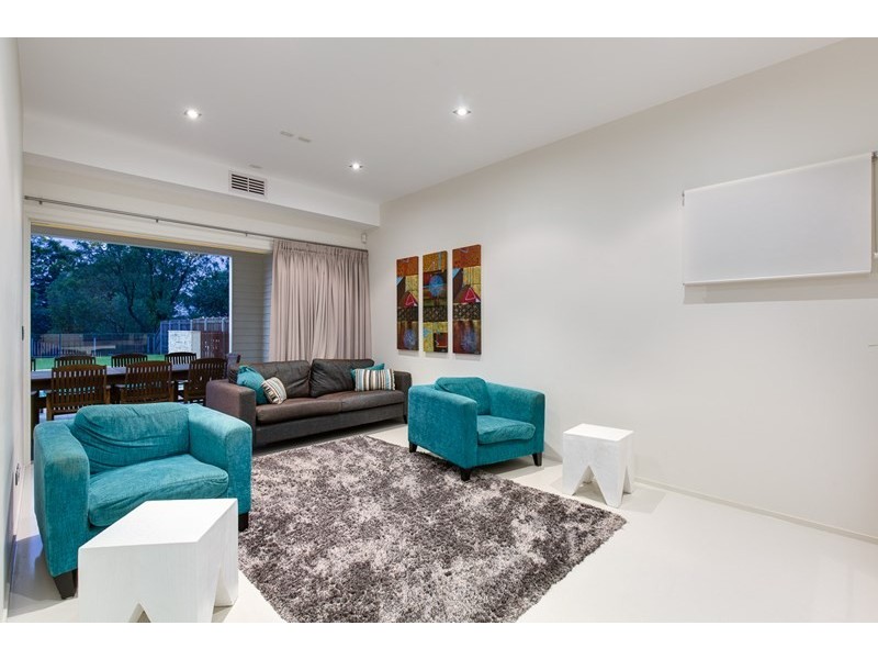 33 Taylor Street, Balmoral QLD 4171