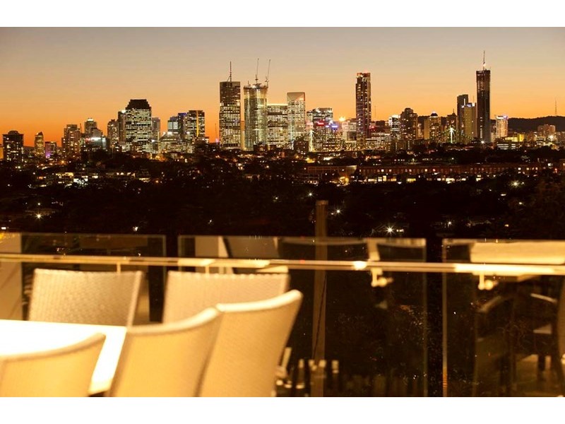 27 Dilkera Street, Balmoral QLD 4171