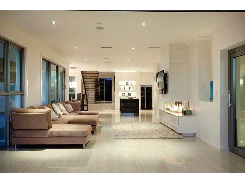 27 Dilkera Street, Balmoral QLD 4171