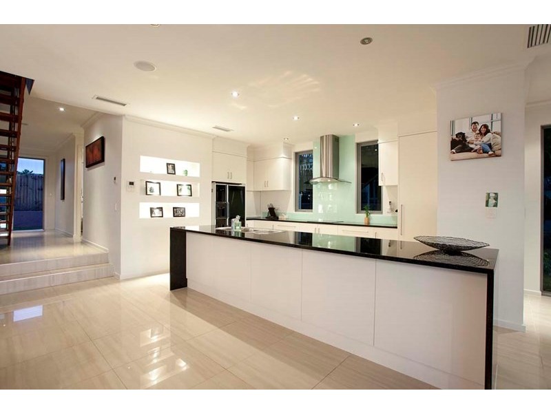 27 Dilkera Street, Balmoral QLD 4171