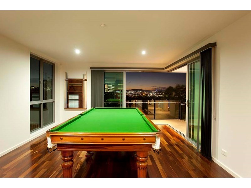 27 Dilkera Street, Balmoral QLD 4171