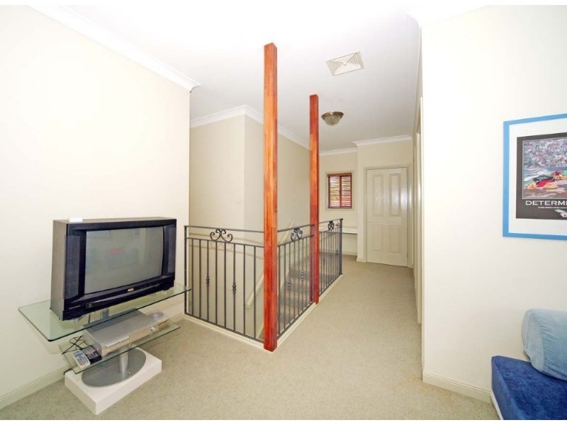 303 Riding Road, Balmoral QLD 4171