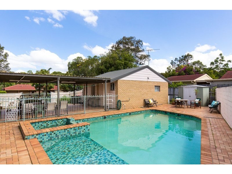 151 Samuel Street, Camp Hill QLD 4152