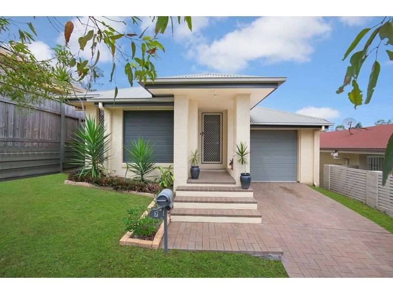7 Bindarri Close, Waterford QLD 4133
