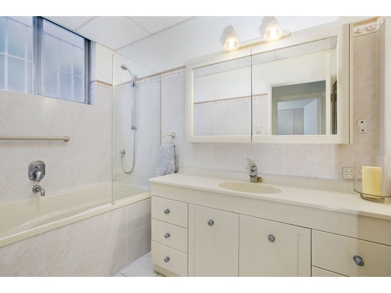 4/34 Park Avenue, East Brisbane QLD 4169