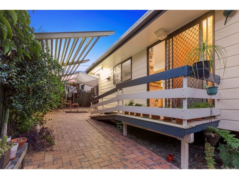 26 Walkers Drive, Balmoral QLD 4171