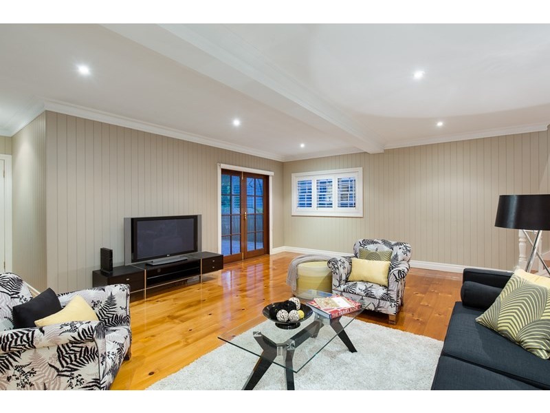 70 Raff Avenue, Holland Park QLD 4121