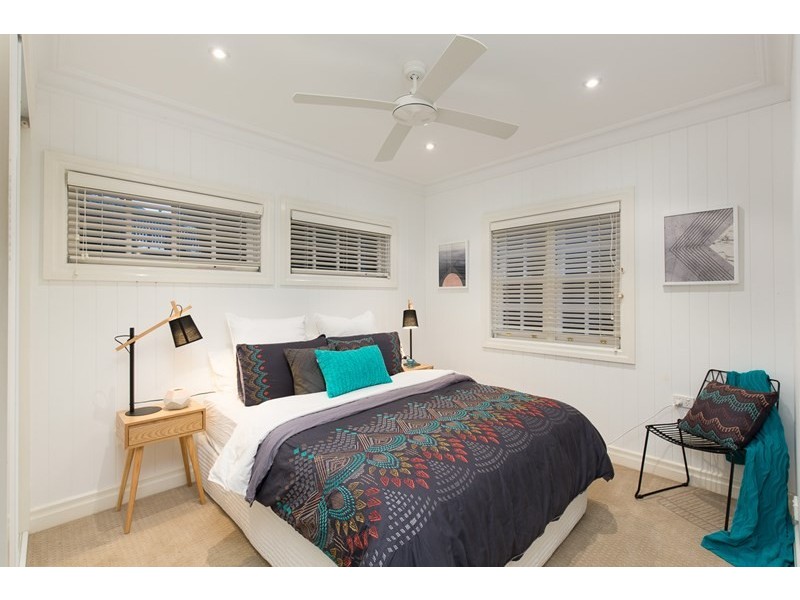 70 Raff Avenue, Holland Park QLD 4121