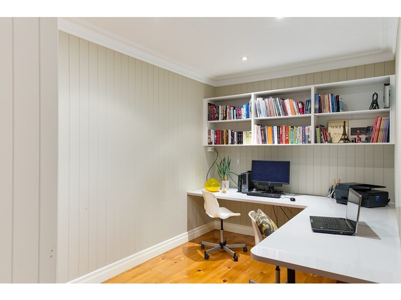 70 Raff Avenue, Holland Park QLD 4121