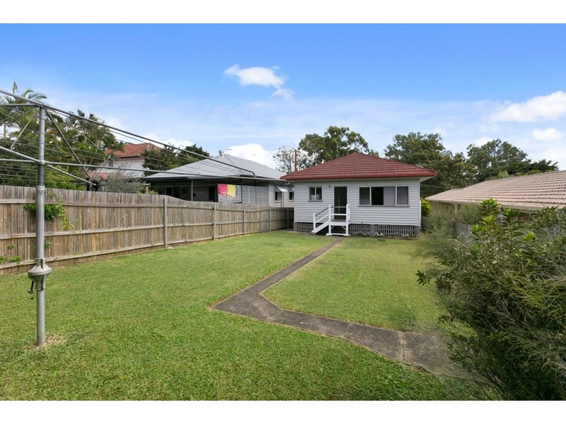 32 Shaftesbury Street, Tarragindi QLD 4121