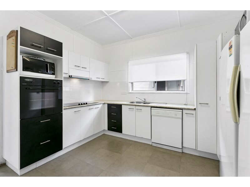 32 Shaftesbury Street, Tarragindi QLD 4121