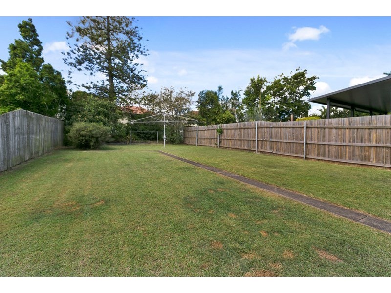 32 Shaftesbury Street, Tarragindi QLD 4121