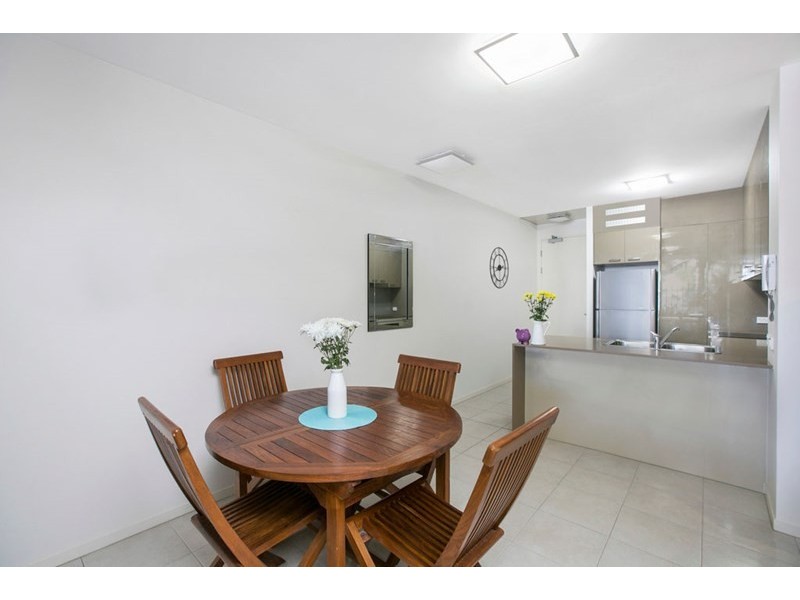 1/70 Durham Street, St Lucia QLD 4067
