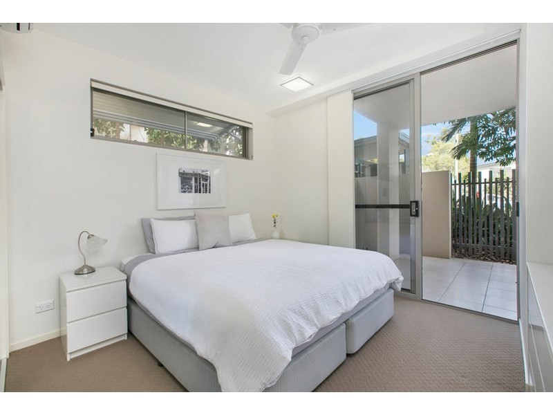 1/70 Durham Street, St Lucia QLD 4067