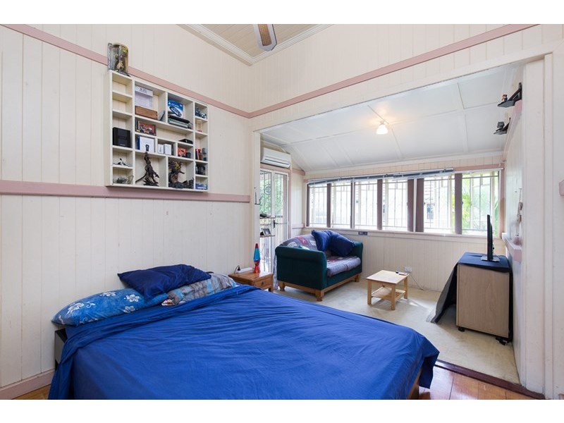 21 Florence Street, Carina QLD 4152