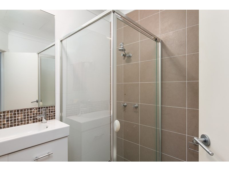 4/75 Riding Road, Hawthorne QLD 4171