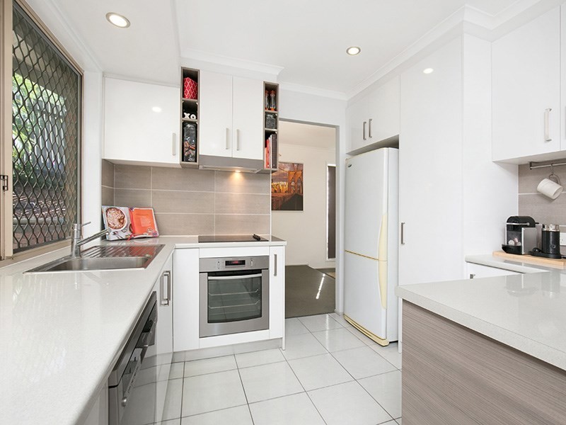 25 Narcamus Crescent, Shailer Park QLD 4128