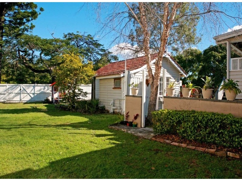17 Marshall Avenue, Seven Hills QLD 4170