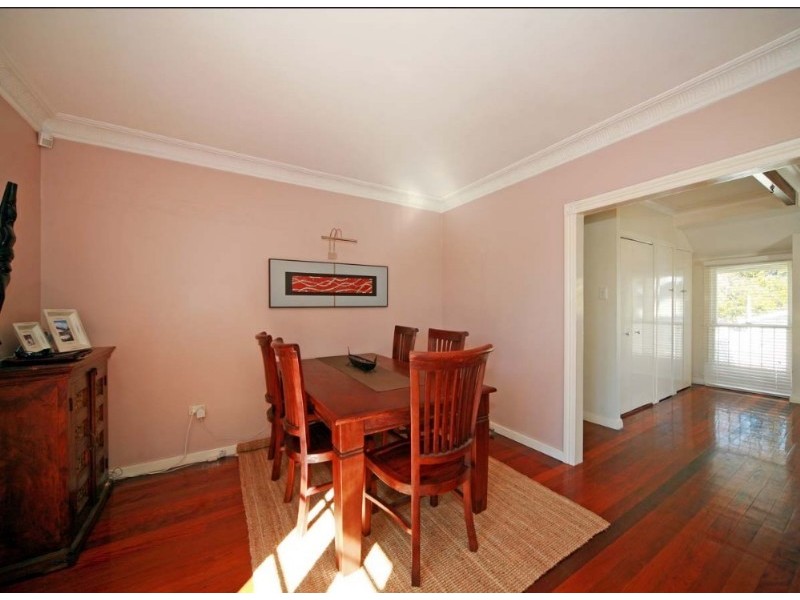 17 Marshall Avenue, Seven Hills QLD 4170