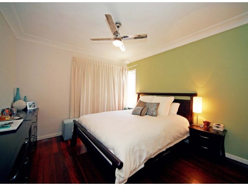 17 Marshall Avenue, Seven Hills QLD 4170