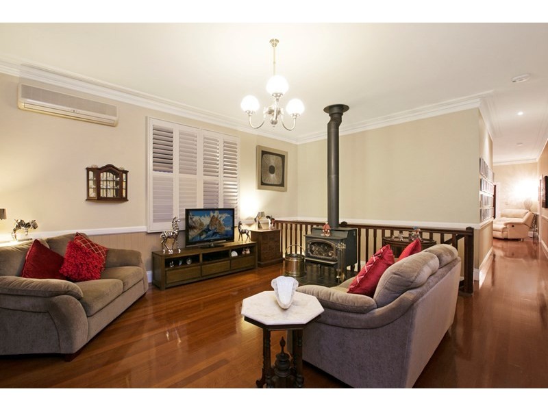 54 Derby Street, Balmoral QLD 4171