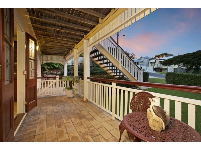 54 Derby Street, Balmoral QLD 4171