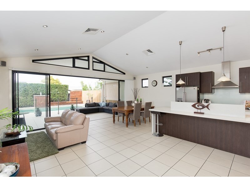 39 Lloyd Street, Camp Hill QLD 4152