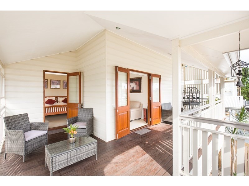 39 Lloyd Street, Camp Hill QLD 4152