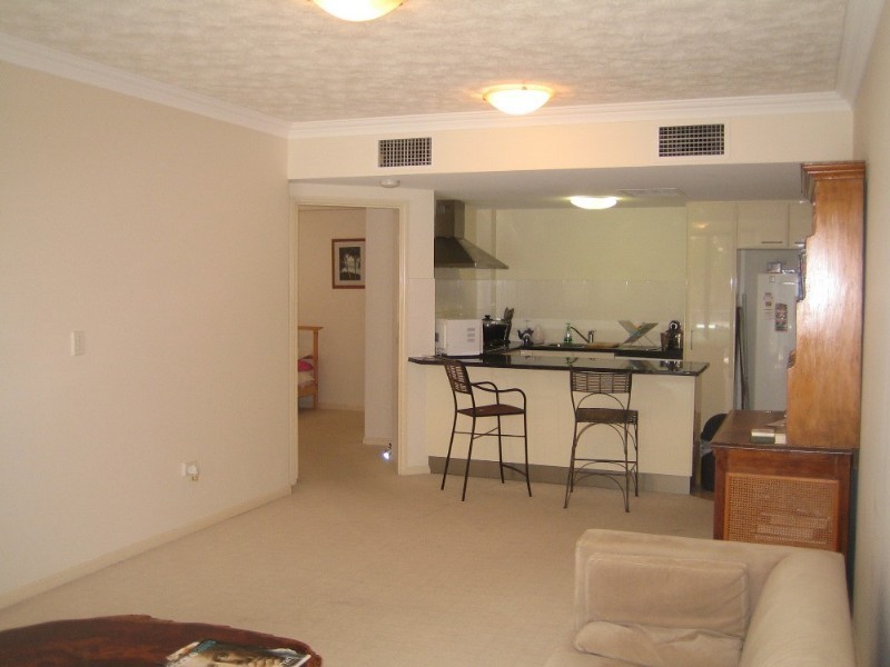 54 Mackenzie Street, Kangaroo Point QLD 4169