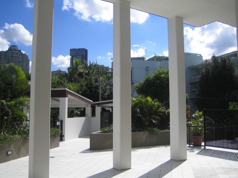 54 Mackenzie Street, Kangaroo Point QLD 4169