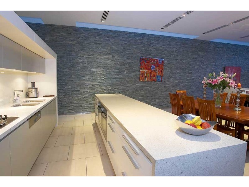 43 Waterline Crescent, Bulimba QLD 4171