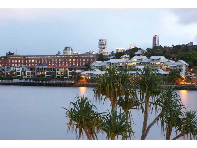 43 Waterline Crescent, Bulimba QLD 4171