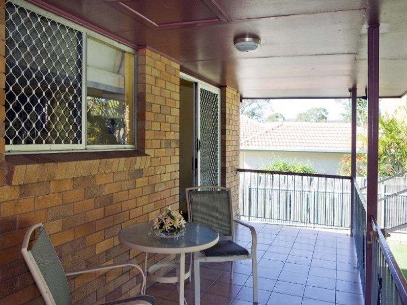 15 Uther Street, Carindale QLD 4152