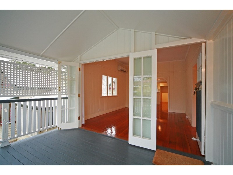 38 Barker Street, East Brisbane QLD 4169