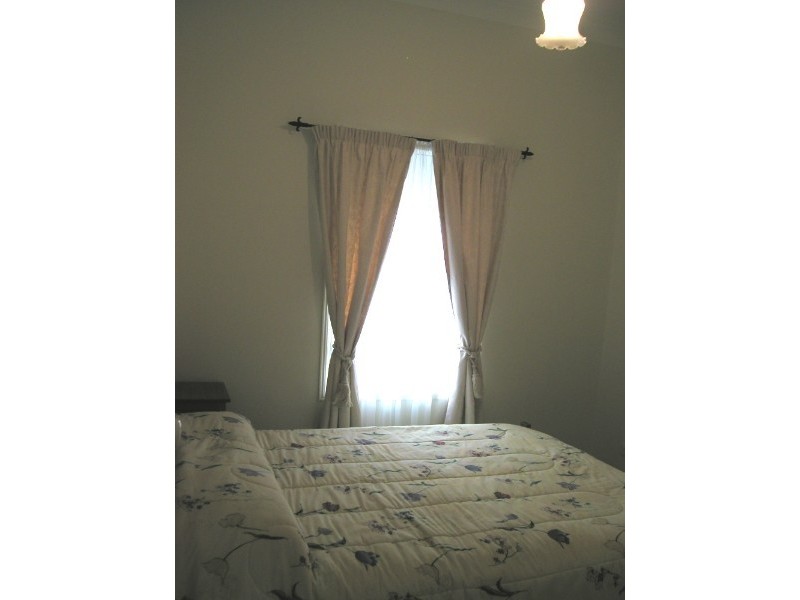 103 Norman Avenue, Norman Park QLD 4170