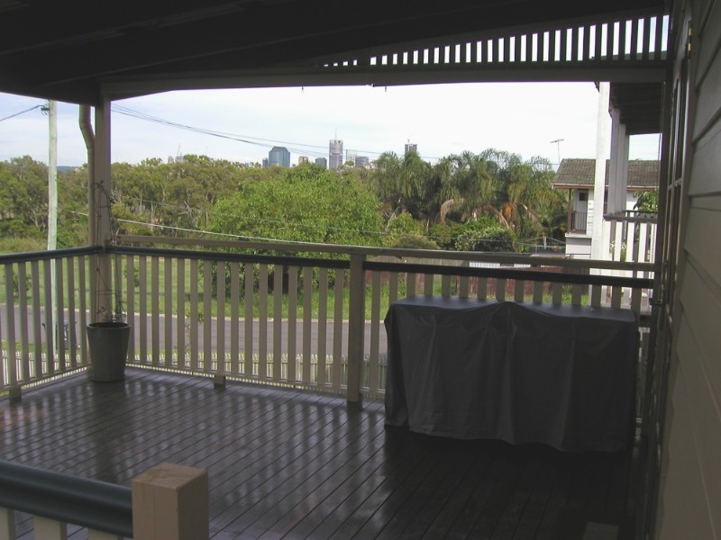 103 Norman Avenue, Norman Park QLD 4170
