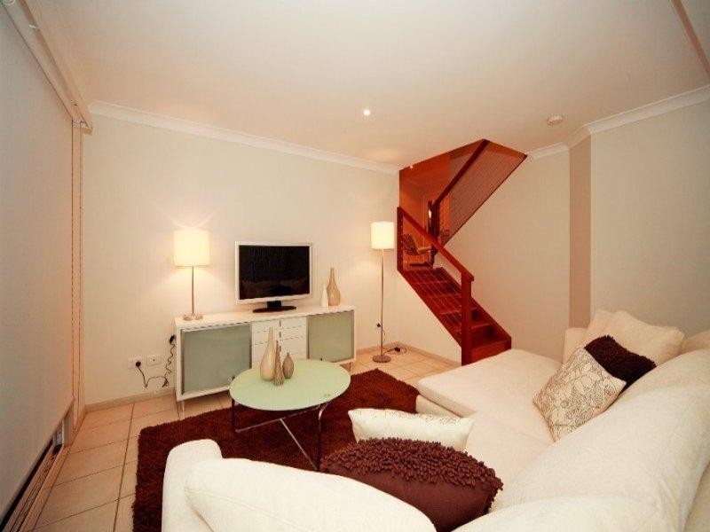 1 Barker Street, East Brisbane QLD 4169