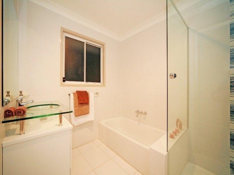 1 Barker Street, East Brisbane QLD 4169