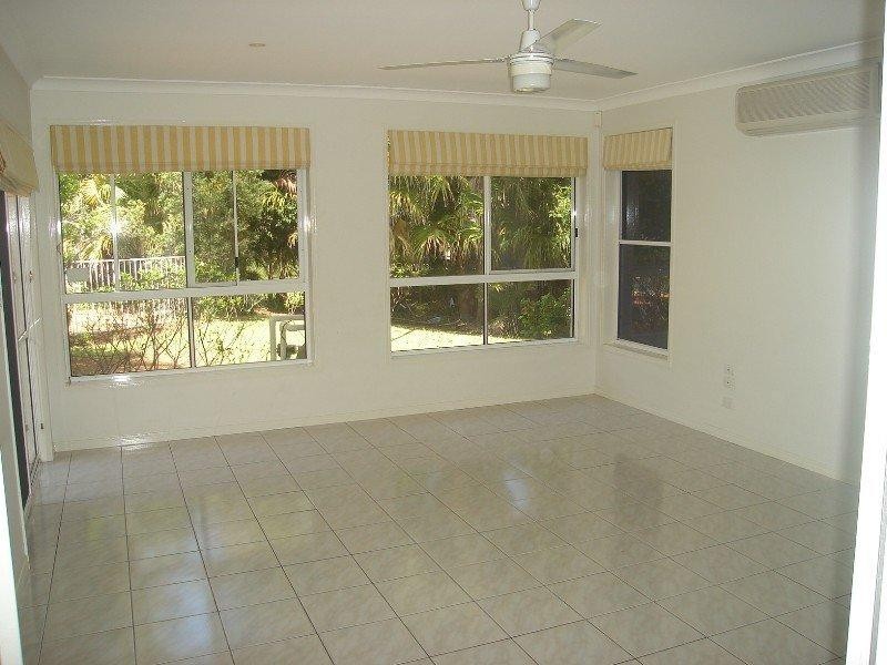 43 Eromanga Street, Carindale QLD 4152