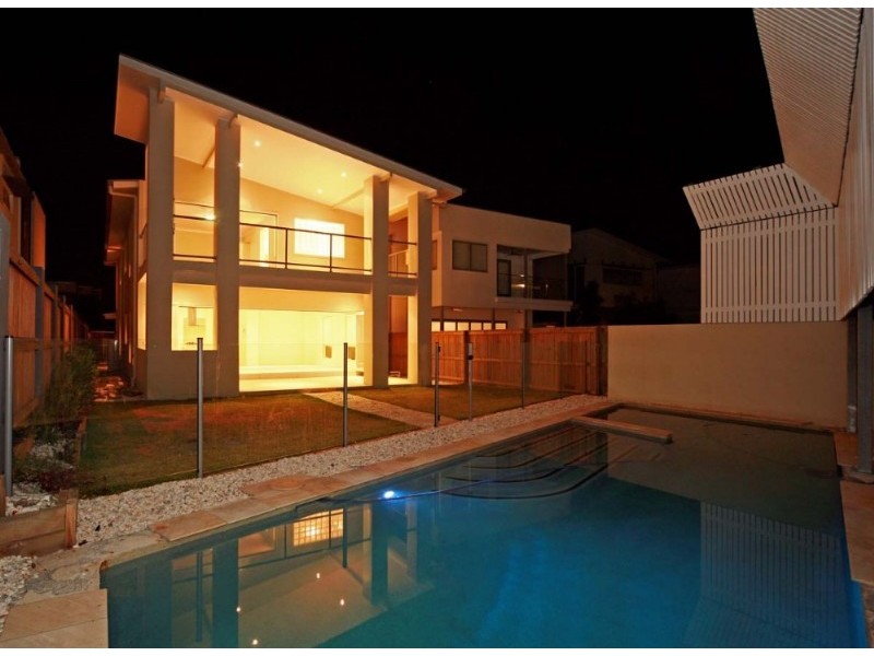 28 Addison Avenue, Bulimba QLD 4171