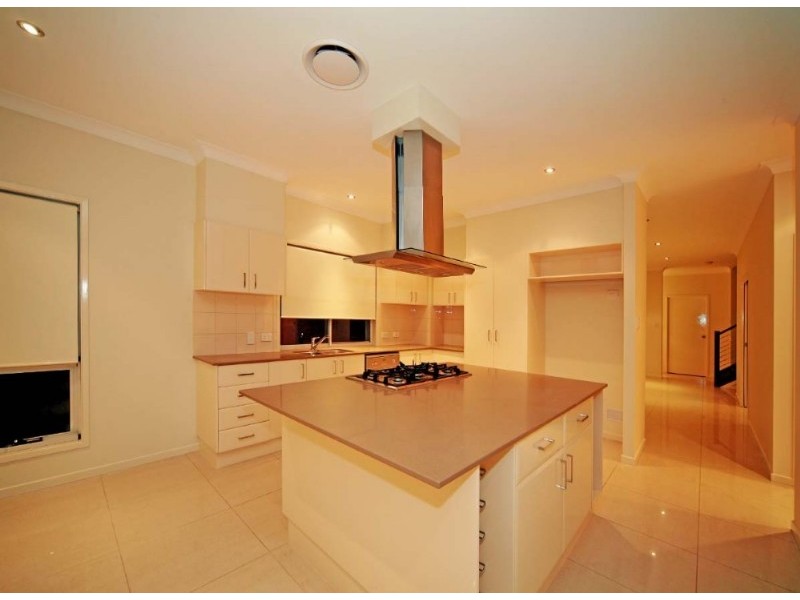 28 Addison Avenue, Bulimba QLD 4171